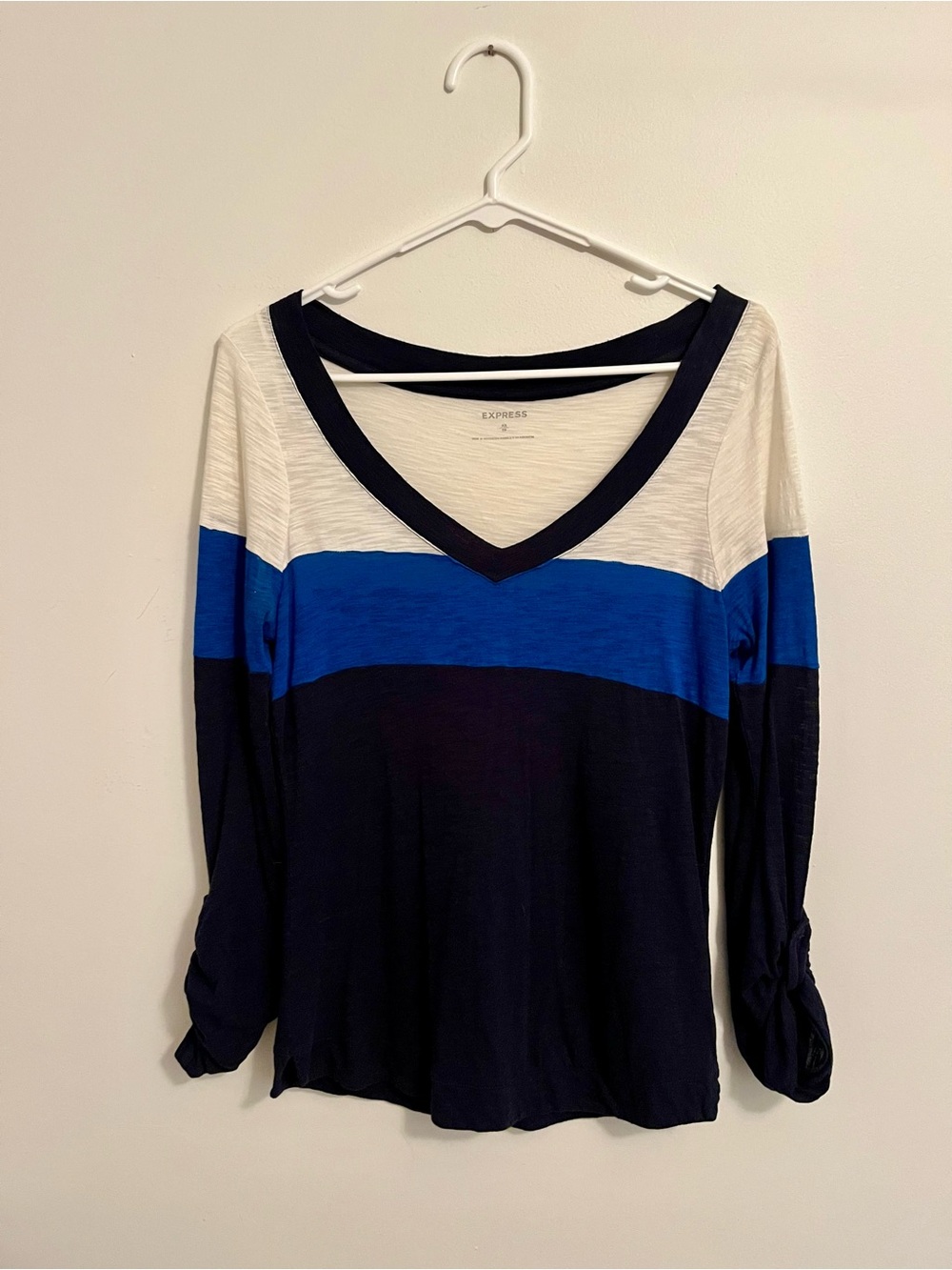 Express Women’s Colorblock V-Neck Long Sleeve Top - White, Blue & Navy